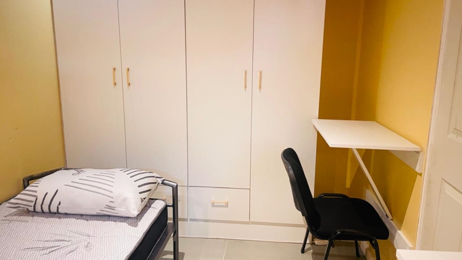 To Let 1 Bedroom Property for Rent in Goodwood Estate Western Cape